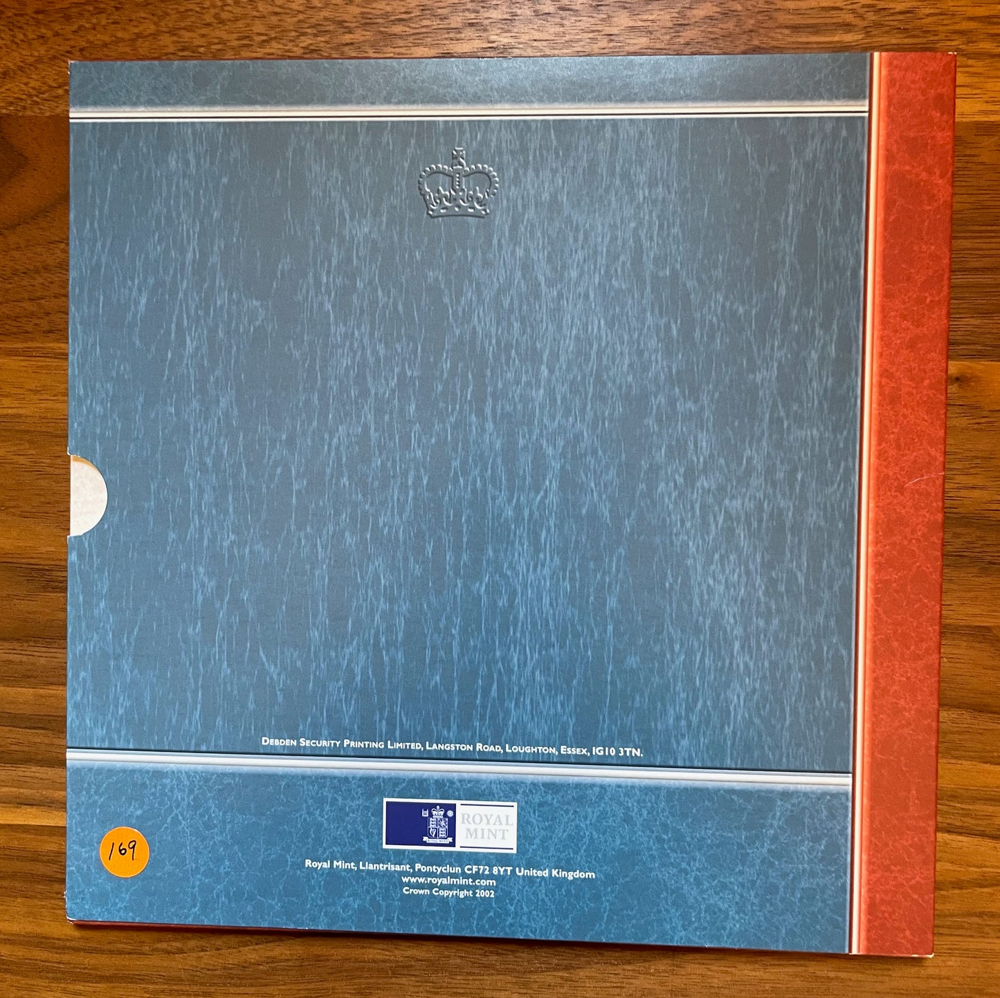 C169 2002 Debden presentation set Royal Celebration Uncut pair £5 B395 (HM02/HM03)