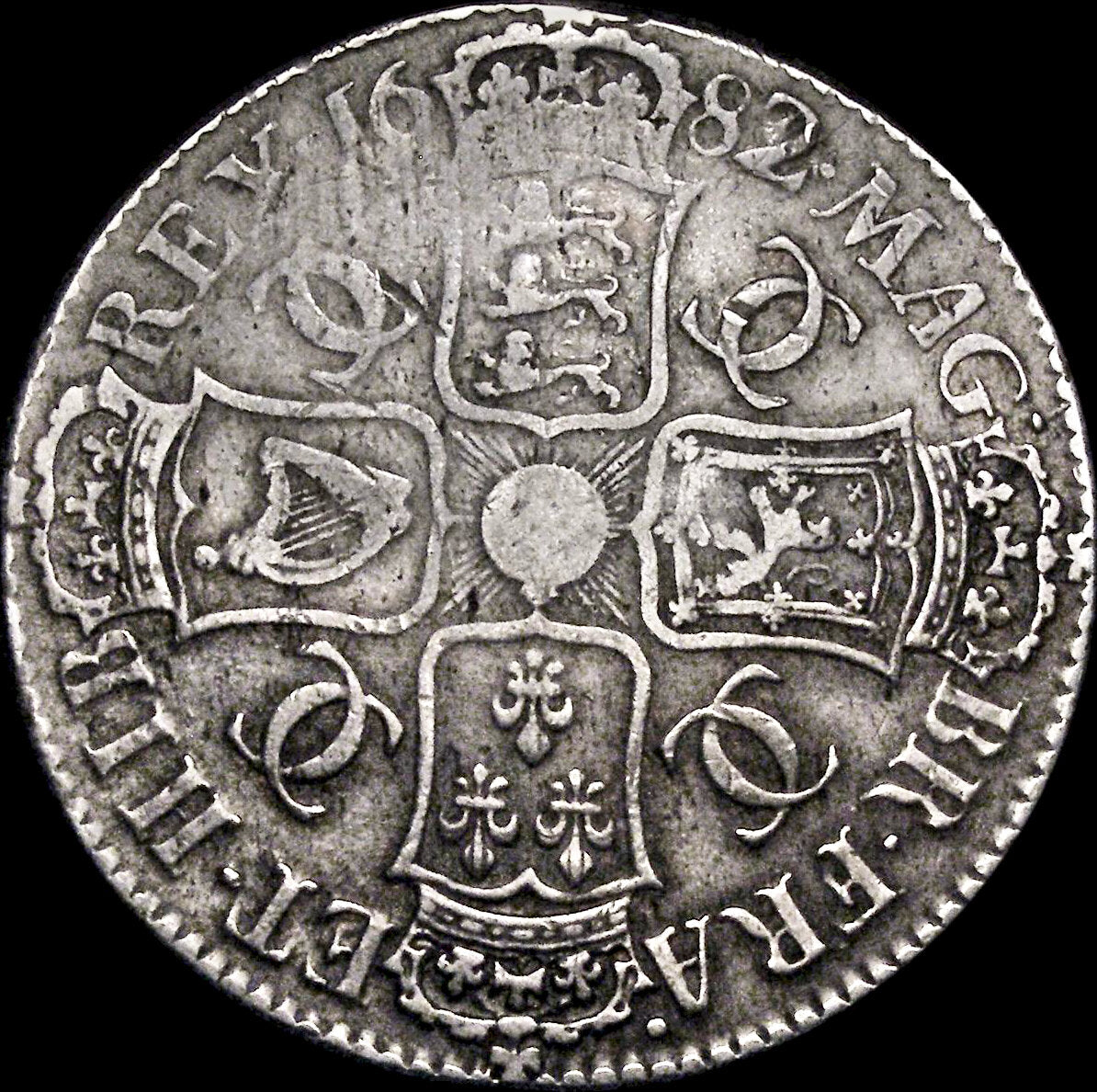 1682/1 Crown Fourth bust S3359 ESC 418 QVRRTO edge Very rare (R2) AVF