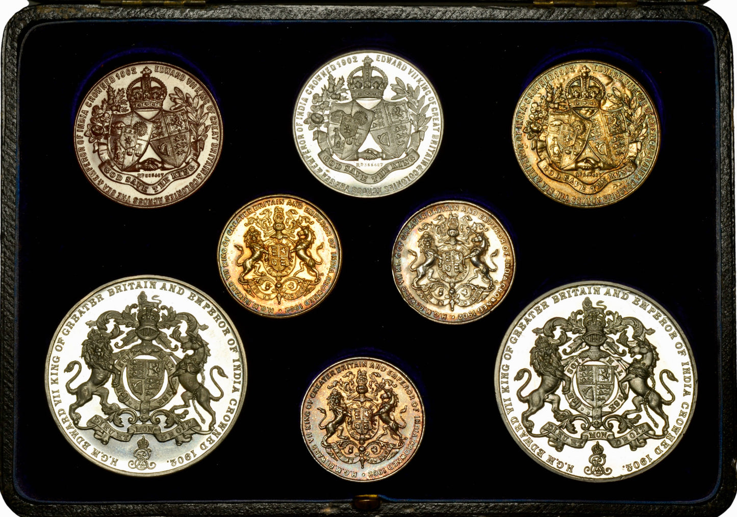 1901/2 Accession/Coronation cased set of 8 medals by A Fenwick Extremely rare