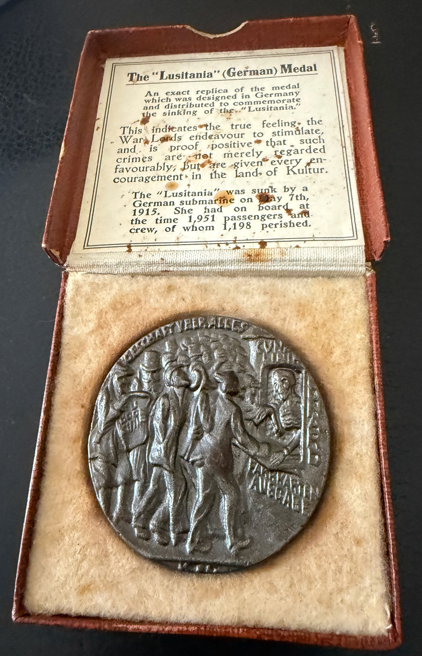 1915 Sinking of the SS Lusitania 55mm iron medal in box BHM 4118 E1941Ab