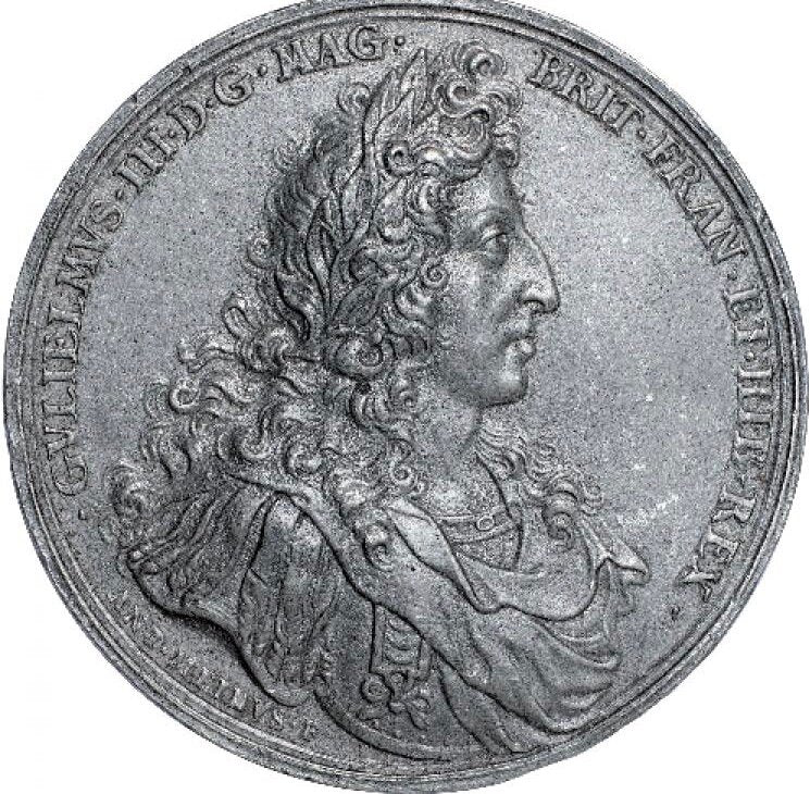 1689 Crown offered to William 61mm pewter medal MI 657/17 E306 EF