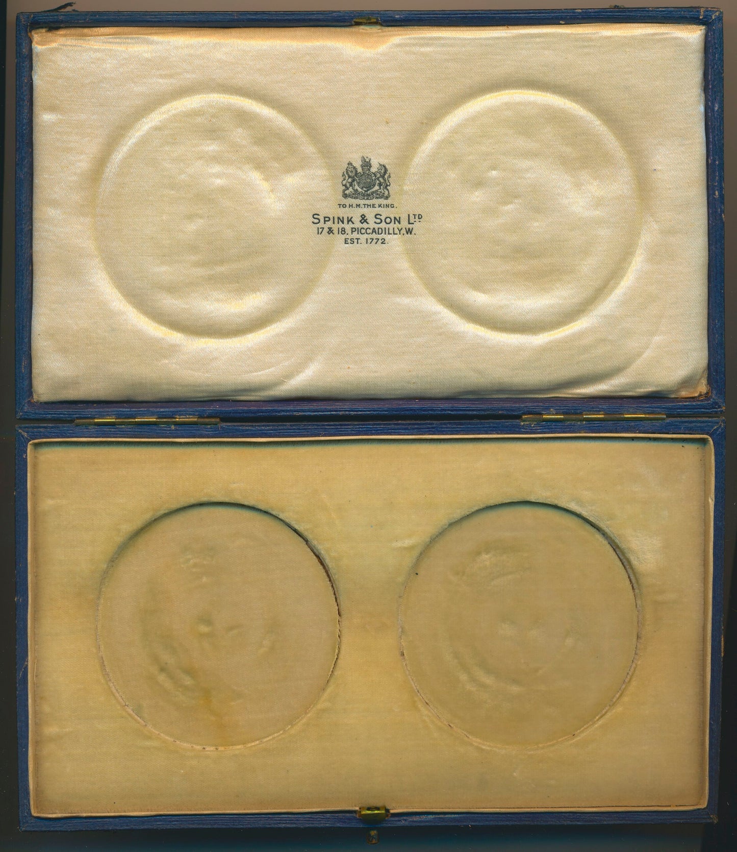 1911 Coronation cased set of two medals E1921 BHM 4023 Extremely Rare UNC