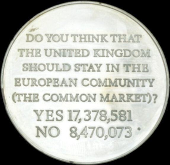 1975 Referendum on British Membership of the EEC 45mm silver medal in box of issue